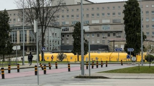 Ucrânia: Politraumatizada que chegou ao S. João está “estável” mas precisará de “várias cirurgias”
