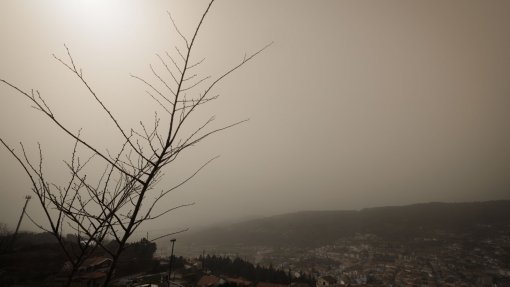 Autoridades alertam para fraca qualidade do ar devido a nuvens de poeira