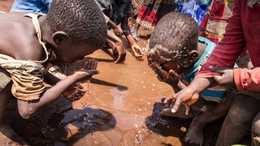 Mais de 23 milhões de crianças com menos de 5 anos vão ser vacinadas contra poliomielite em África