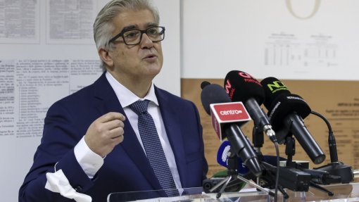 Covid-19: É preciso &quot;esperar com tranquilidade&quot; pelo nível zero de restrições - secretário de Estado