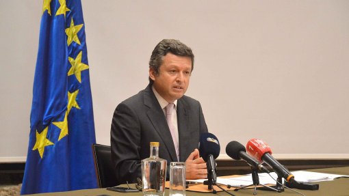 Governo dos Açores corrige “injustiças” com os enfermeiros