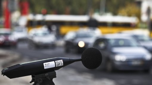 Mais de 40% das pessoas em Lisboa sujeitas a ruído de trânsito acima do saudável