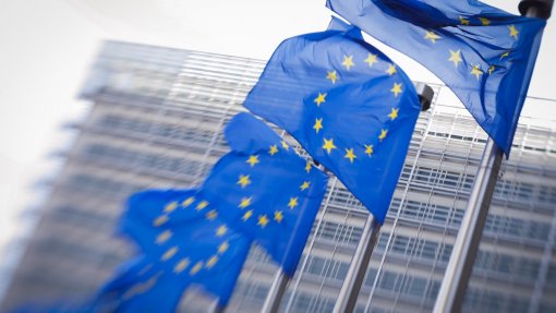 Sete em cada 10 europeus apoiam política de defesa comum na UE