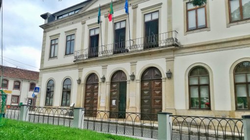 Vila Nova de Poiares rejeita transferência de competências na área da saúde