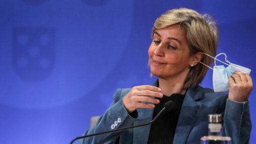 Covid-19: Ministra anuncia fim da obrigatoriedade do uso da máscara