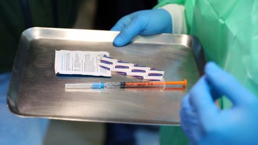 Covid-19: Novo reforço da vacina para preparar outono e inverno – Governo