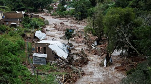 Cruz Vermelha lança apelo de 7,8 M€ para responder às inundações na África do Sul
