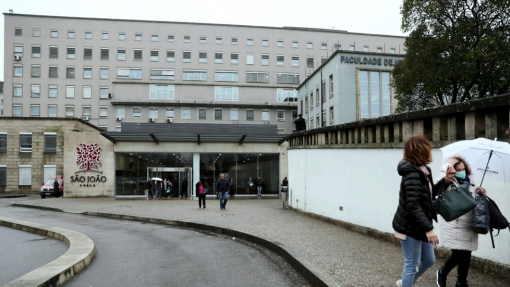 Criança que esteve internada no Hospital de São João não tem hepatite aguda
