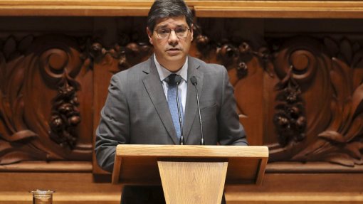 Eutanásia: PS reapresenta projeto para desfazer “equívocos formais” e responder a veto do PR