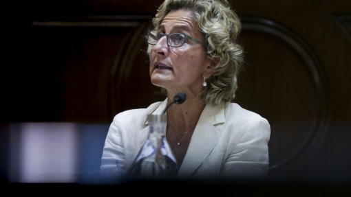 Pandemia e atrasos no processo justificam pouca adesão à descentralização na Saúde - Ministra