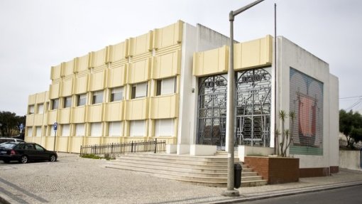 Tribunal de Peniche absolve médico acusado de homicídio negligente