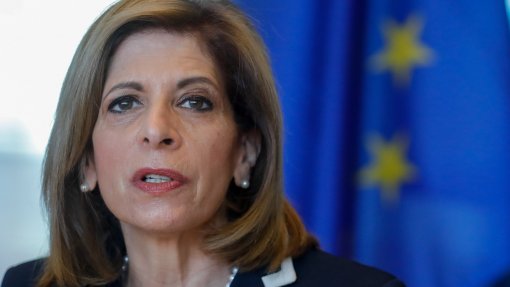 Covid-19: Bruxelas avisa UE para estar preparada para rápidas restrições se necessário