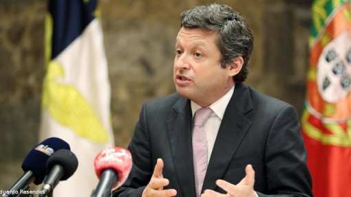 Governo dos Açores que impedir que a Saúde “fique nas urgências”