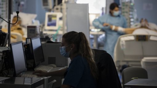 Covid-19: Hospital São João no Porto com área covid-19 “totalmente ocupada”