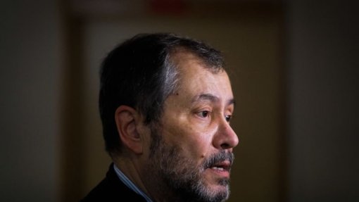 Fenprof requer negociação suplementar da mobilidade por doença dos professores