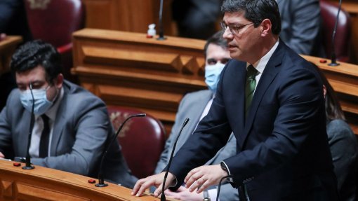 Eutanásia: Bancada do PS vai manter princípio da liberdade de voto