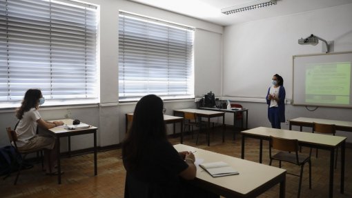 Cada vez mais alunos carenciados concluem estudos com sucesso