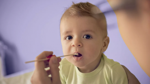 Empresa lança teste genético para detetar doenças em bebés a partir da saliva