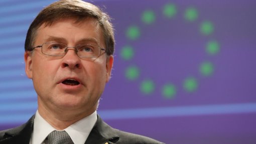 UE congratula-se pelo acordo na OMC sobre pescas, vacinas e segurança alimentar