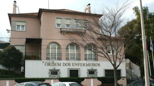 Ordem dos Enfermeiros acusa PS de querer inundar ordens profissionais de teias políticas