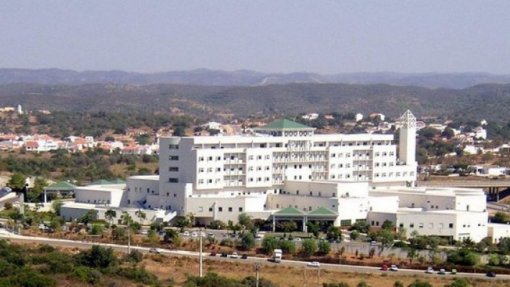 Bloco de partos do Hospital de Portimão volta a encerrar no fim de semana