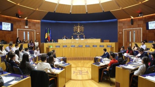Parlamento da Madeira discutiu medidas de compensação para enfermeiros