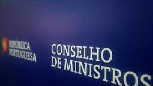 Governo aprova hoje novo Estatuto do SNS e medidas para professores