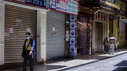 Covid-19: Governo de Macau pressionado para controlar surto entre recados locais e de Pequim