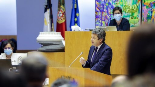 Governo dos Açores quer reforçar pagamento de horas extraordinárias de médicos em urgência