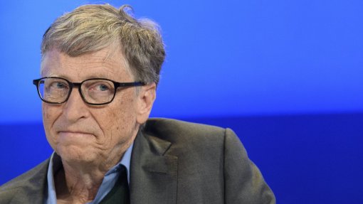 Gates doa 20 MMUSD à sua Fundação para responder a &quot;sofrimento significativo&quot;