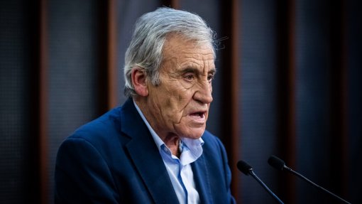 Jerónimo acusa Governo de permitir deliberadamente degradação do SNS