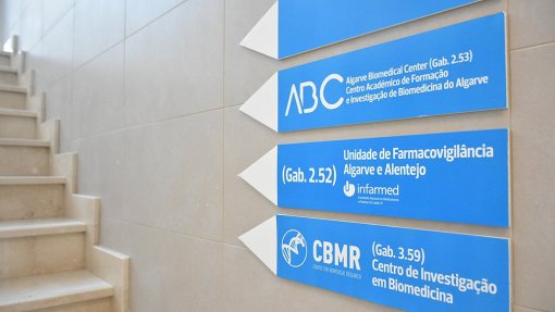Trabalhadores do Algarve Biomedical Center manifestam-se preocupados com futuro