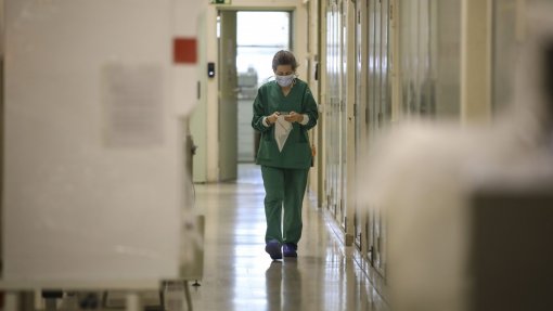Movimento de utentes pede mais investimento no SNS e lembra resistência na pandemia