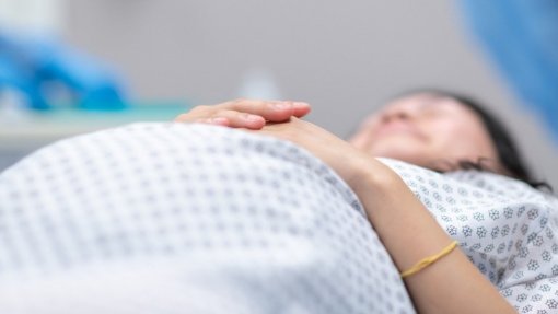 BE/Açores pede ao Governo Regional dados sobre violência obstétrica no arquipélago