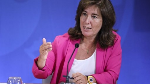 Governo fixa mínimo do abono de família em 600 euros anuais e cria adicional de combate à pobreza