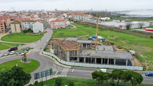 Câmara da Moita toma posse administrativa de obra de centro de saúde