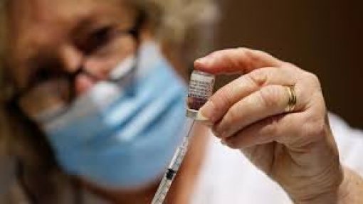 Covid-19: EMA recomenda autorização de duas vacinas adaptadas a variante Omicron