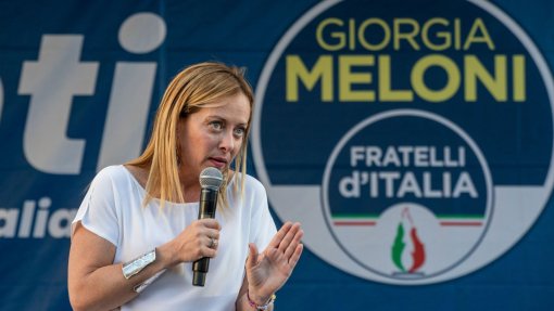 Itália/Eleições: Líder da extrema-direita garante não querer abolir direito ao aborto