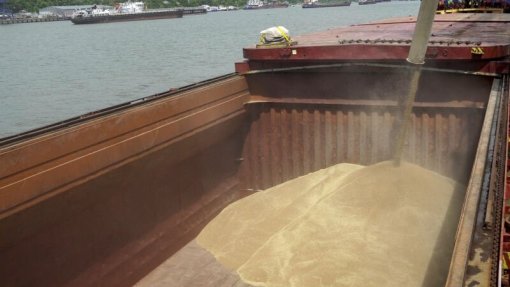 Ucrânia: Sairam 3,7 milhões de toneladas de cereais desde julho através do Mar Negro