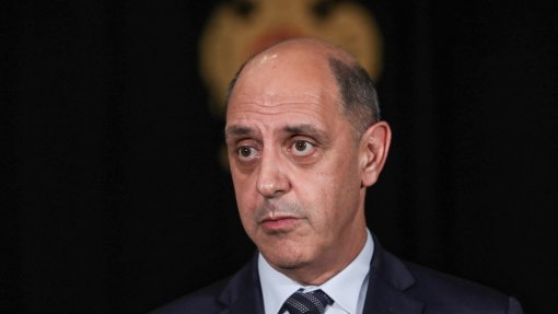 Ministro da Saúde reúne-se na sexta-feira com presidente do São João sobre novo cargo no SNS
