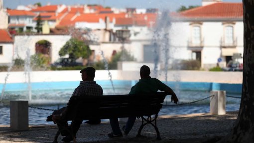 Temperaturas acima dos 30 graus, poeiras e aumento do perigo de incêndio nos próximos dias