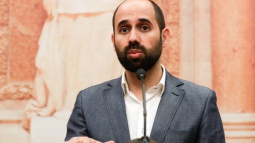 BE critica “erro político” de Pizarro mas remete para TC e MP decisão sobre demissão