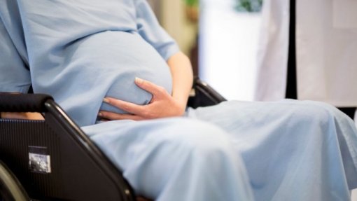 Associação enviou carta aberta a ministro a alertar para consequências de fecho de maternidades