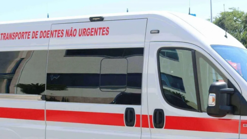 Auxiliar de ação médica em Coimbra acusado de favorecer transporte de doentes