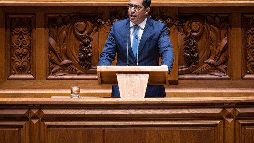 PSD acusa PS de criar caos no SNS e defende articulação com setores privado e social