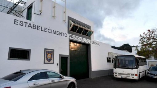 Reclusos do Estabelecimento Prisional do Funchal vão poder usufruir de teleconsultas