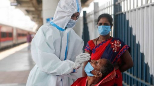 Covid-19: Índia testa hospitais para possível nova onda da doença