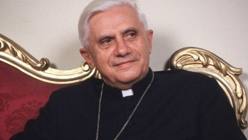 Vaticano confirma agravamento do estado de saúde de Bento XVI