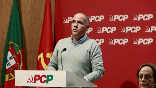 PCP quer ouvir ministro da Saúde e diretor executivo do SNS na AR sobre urgências