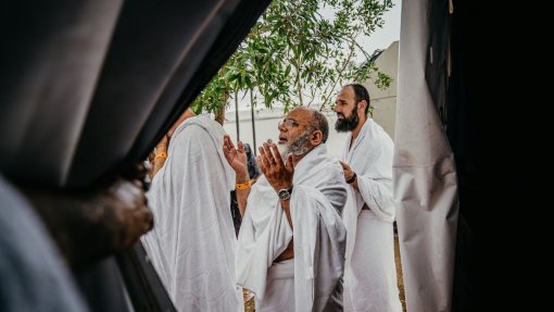 Covid-19: Arábia Saudita termina com limite de peregrinos para o ‘hajj’